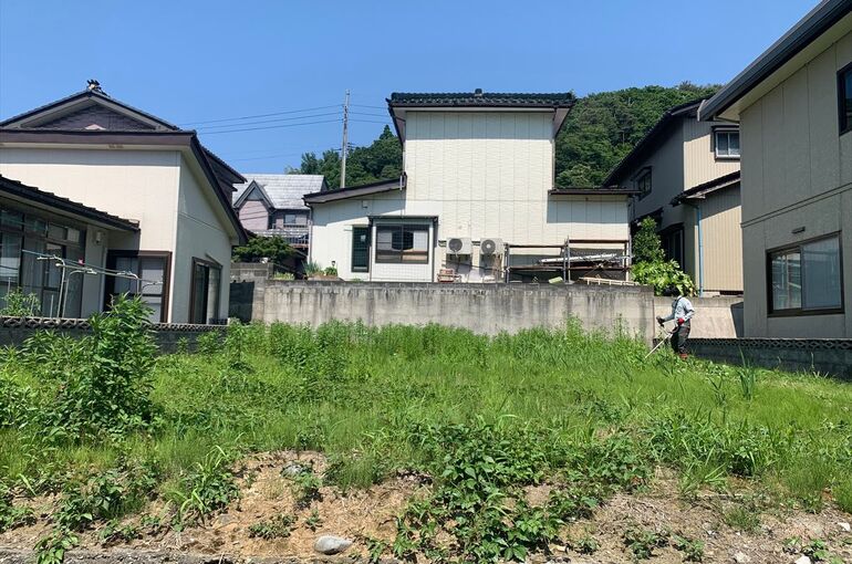 現地