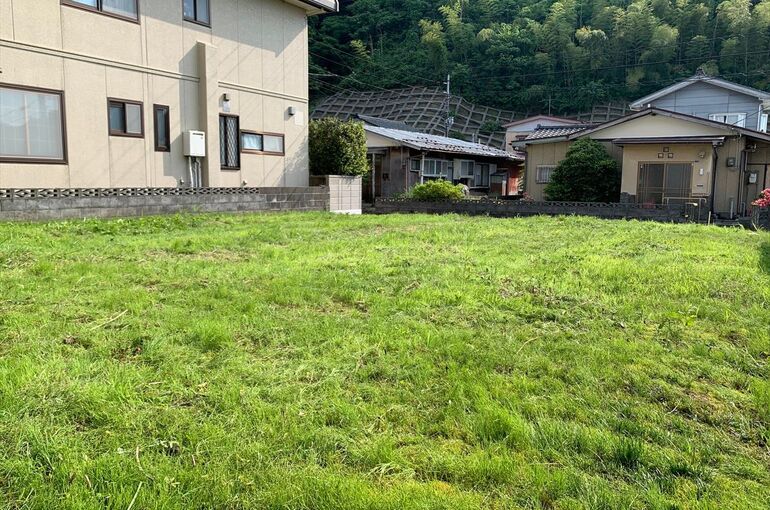 現地