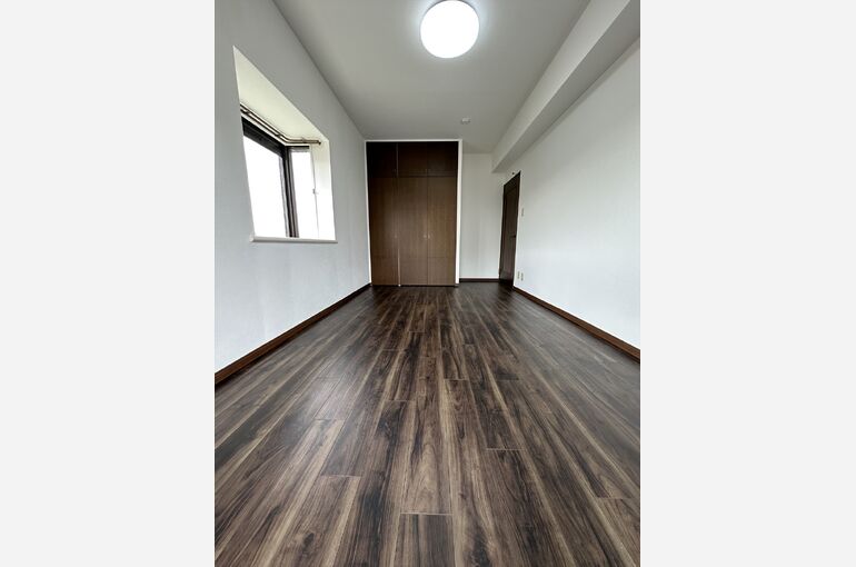 洋室7.6帖6