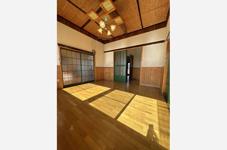 洋室7.4帖6
